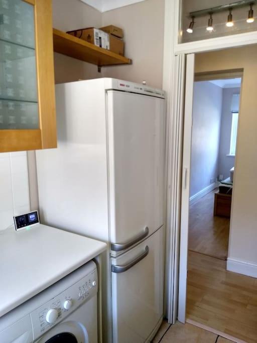 Апартаменты 2 Bed Flat Near Station With Parking&Comgarden Саттон Экстерьер фото